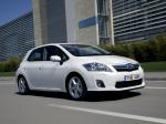 Toyota Auris HSD 2010 года (UK)